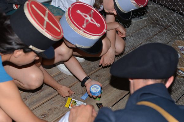 mystère au musée photo du groupe 2 préparant les rations