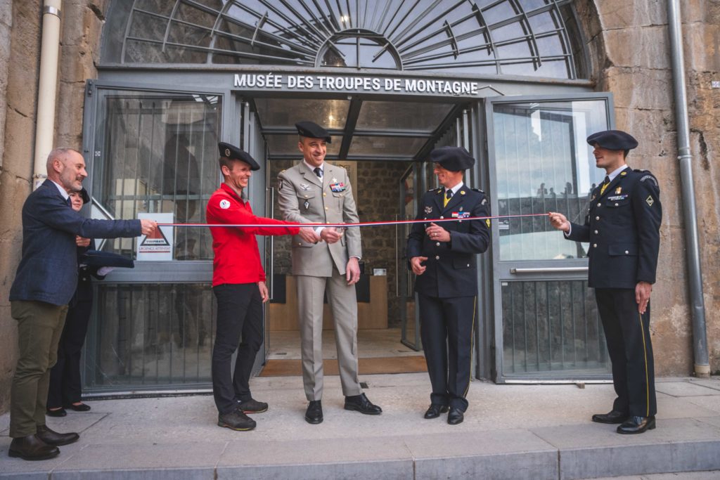 Inauguration de l'exposition sur le Groupe militaire de haute montagne